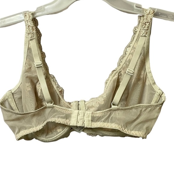 𝅺CREAM mesh and floral lace bra adjustable straps 38DDD - Picture 2 of 5